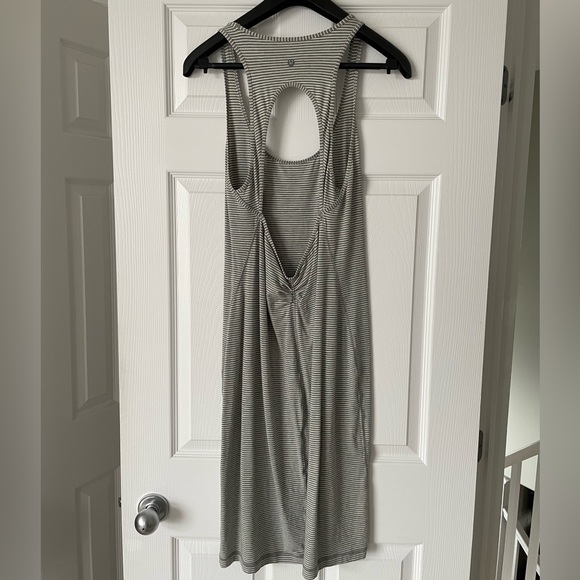 Lululemon Grey and White Striped Midi Dress Size 8 - Picture 2 of 3